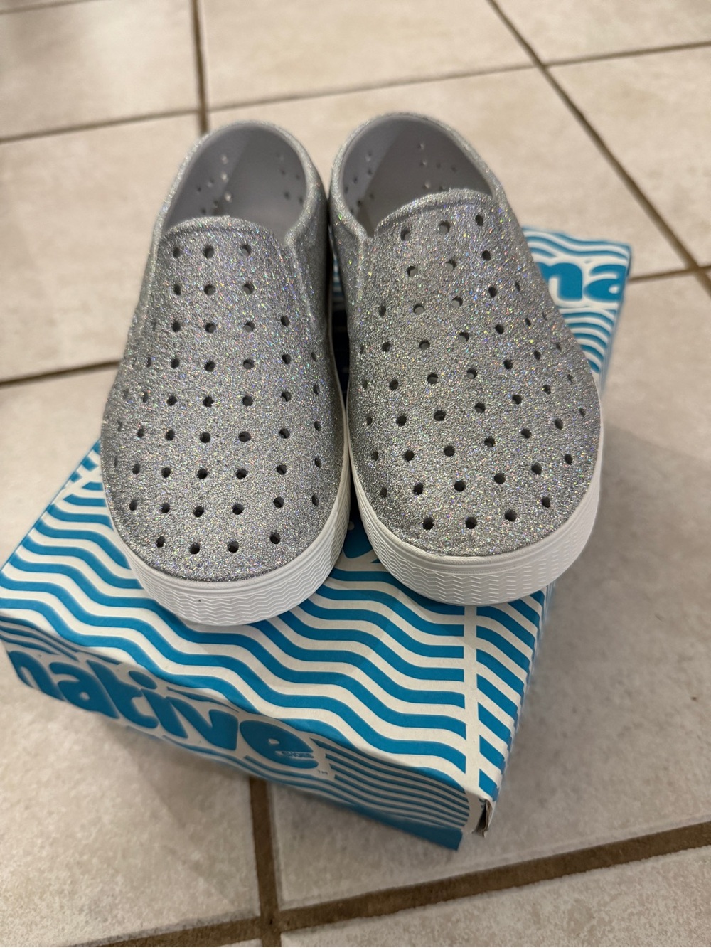 Native Kids Silver Glitter Slip-On Sneakers